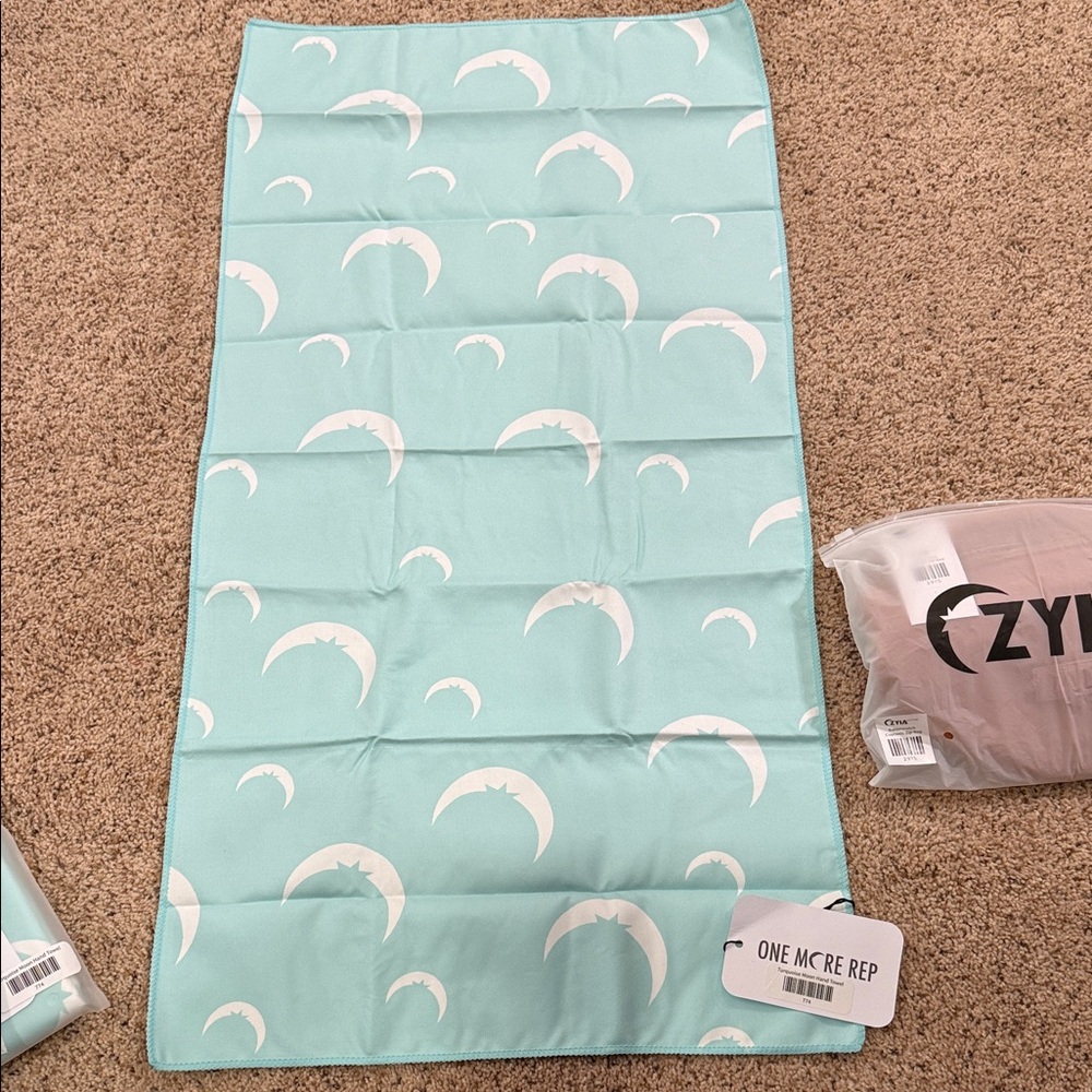 ZYIA Turquoise Moon Hand Towel 774